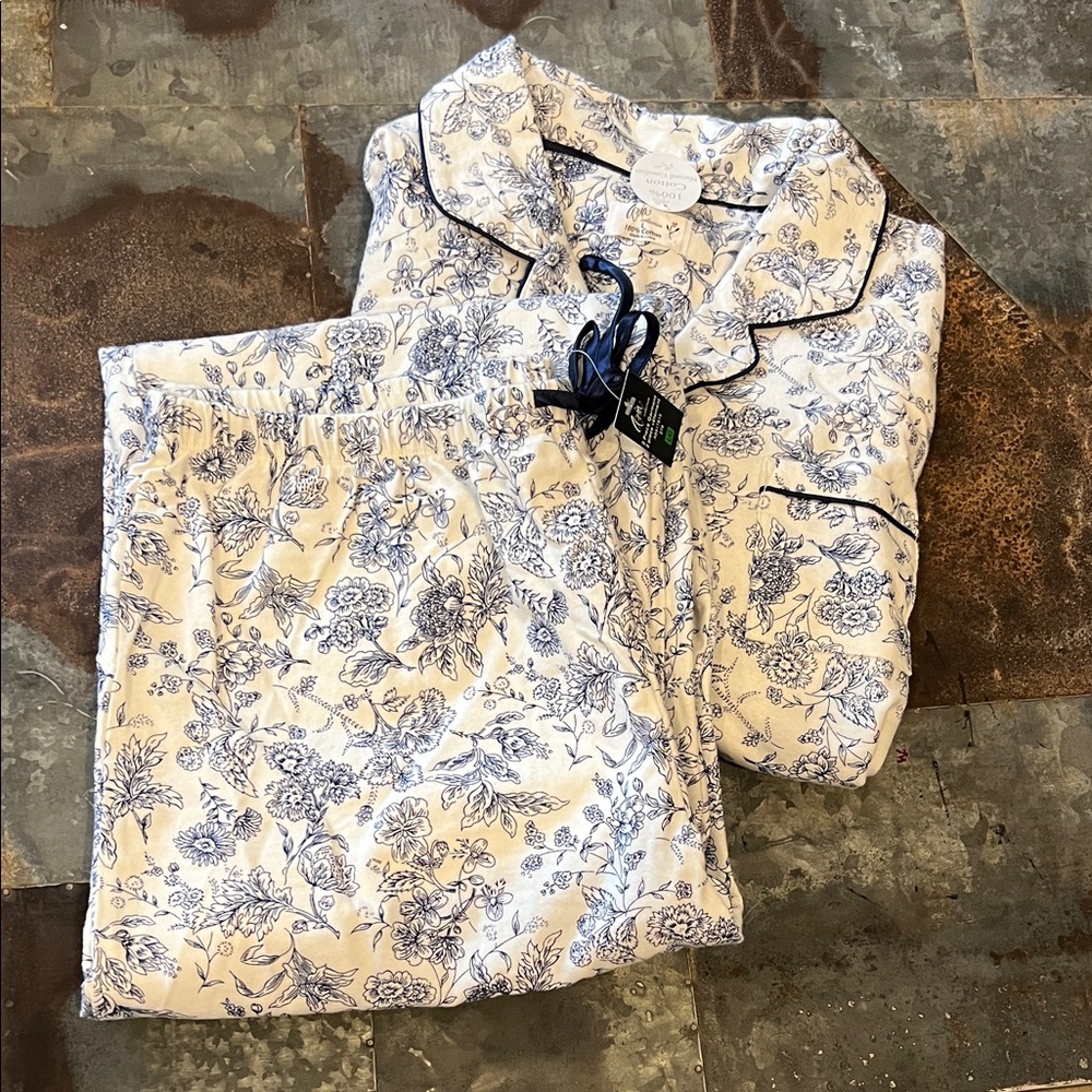 NWT Aria | Floral Print Pajamas - Picture 3 of 10